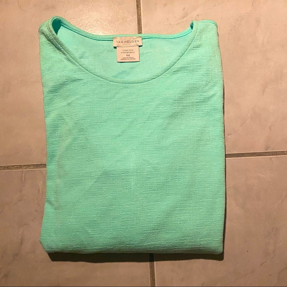 Van Heusen size M “STRETCH EXTENSIBLE” shirt
